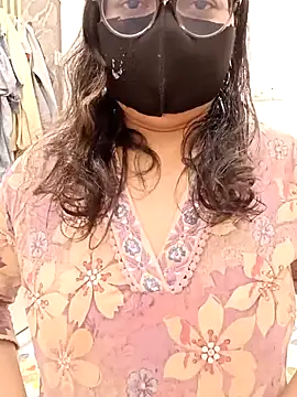 piryasharma005 online show from January 11, 2026, 11:39 am