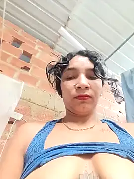 Snapshot of chikivivi- chatting on February 22, 2026, 1:35 pm chikivivi- online show from February 22, 2026, 1:35 pm