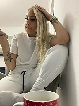 AlmaRusell online show from January 13, 2026, 7:34 am