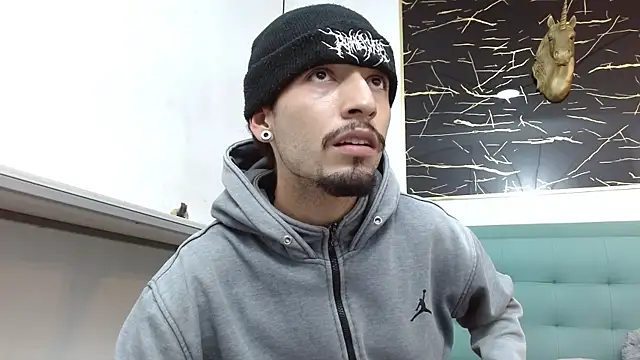 Juan-Jose69 online show from January 11, 2026, 3:35 am