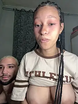 Snapshot of cacauangel chatting on June 3, 2026, 2:33 pm cacauangel online show from June 3, 2026, 2:33 pm