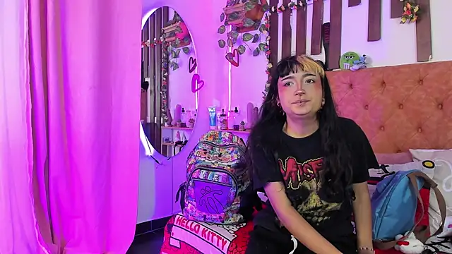 MeowMota  online show from April 14, 2026, 6:24 pm