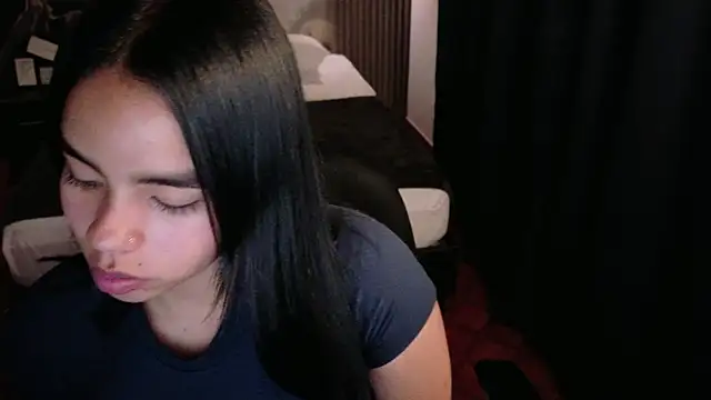 SofiaMante  online show from April 18, 2026, 12:46 am