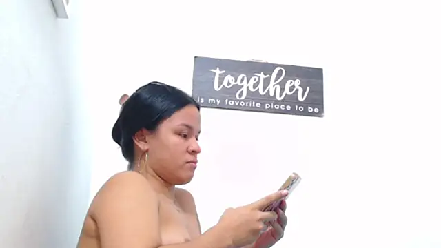 Snapshot of alejandra_c19c chatting on June 13, 2026, 5:05 am alejandra c19c online show from June 13, 2026, 5:05 am