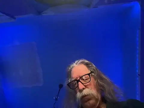 LickYourYoni online show from February 10, 2026, 3:33 pm