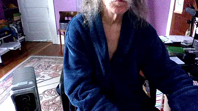 LickYourYoni online show from April 18, 2026, 2:52 pm