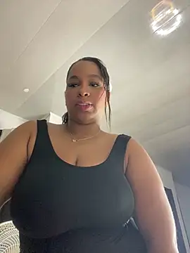 NataliaMillers online show from June 5, 2026, 11:32 pm