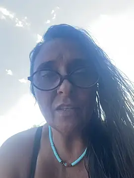 Snapshot of Annalua73 chatting on February 4, 2026, 6:47 pm Annalua73 online show from February 4, 2026, 6:47 pm