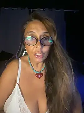 Snapshot of Annalua73 chatting on March 16, 2026, 11:40 pm Annalua73 online show from March 16, 2026, 11:40 pm