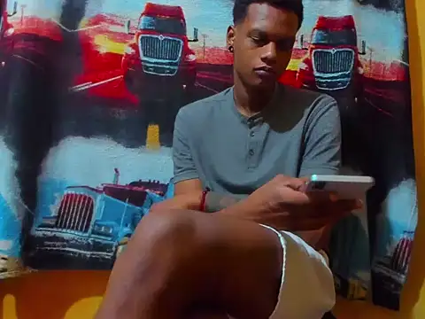 aunstin mohamme online show from February 11, 2026, 5:29 am