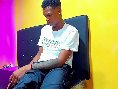 aunstin mohamme online show from January 7, 2026, 5:01 am