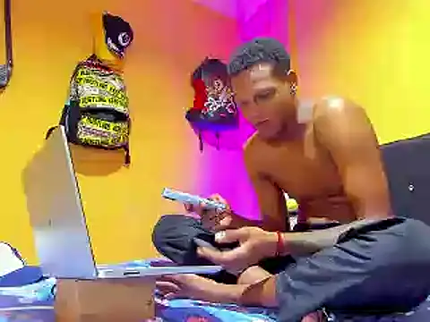 aunstin mohamme online show from January 15, 2026, 12:14 am