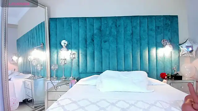 mia ellieth online show from February 20, 2026, 9:39 pm