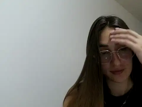 Noracherry online show from March 2, 2026, 3:18 am