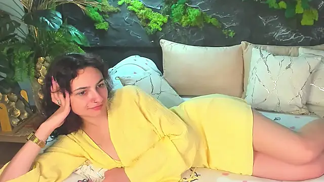 Snapshot of RIANA_SI chatting on May 19, 2026, 10:39 pm RIANA SI online show from May 19, 2026, 10:39 pm
