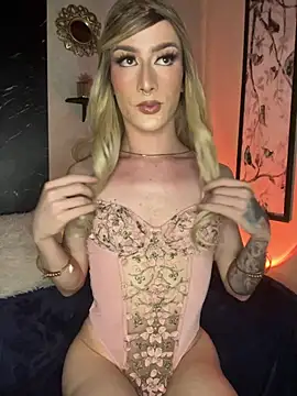 Alana Stone online show from April 7, 2026, 2:46 am