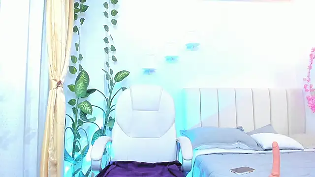 Snapshot of emily7_ chatting on February 2, 2026, 8:41 pm emily7 online show from February 2, 2026, 8:41 pm