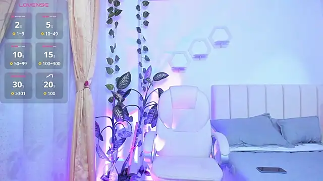 Snapshot of emily7_ chatting on March 3, 2026, 10:17 pm emily7 online show from March 3, 2026, 10:17 pm