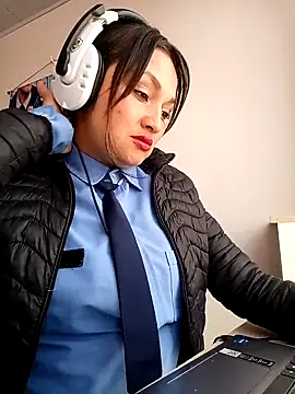 Snapshot of Alejandra_N chatting on March 4, 2026, 2:03 pm Alejandra N online show from March 4, 2026, 2:03 pm