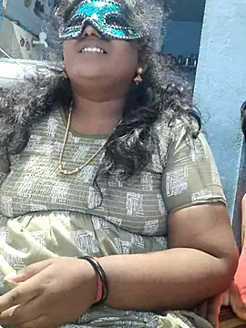 Snapshot of divyasree1431 chatting on April 19, 2026, 6:10 pm divyasree1431 online show from April 19, 2026, 6:10 pm