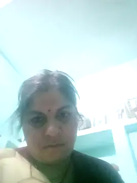 Rashmi2563 online show from May 3, 2026, 8:01 pm