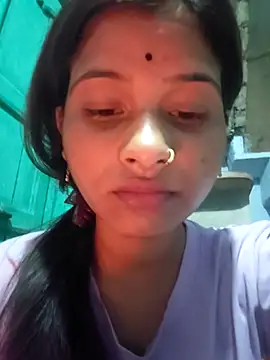 Nirasha cute online show from February 5, 2026, 6:48 pm