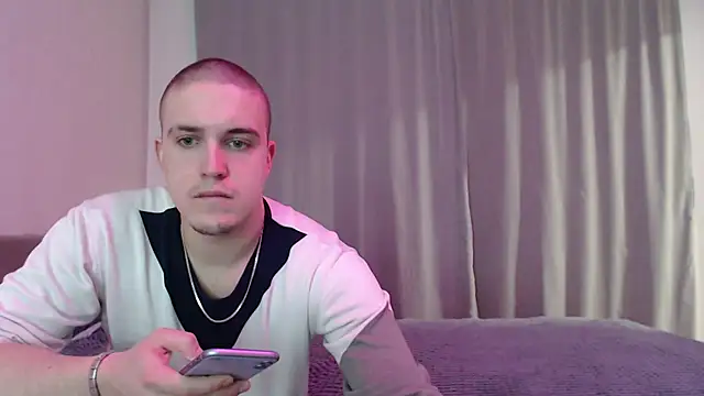 Eva Alex  online show from February 3, 2026, 11:26 am