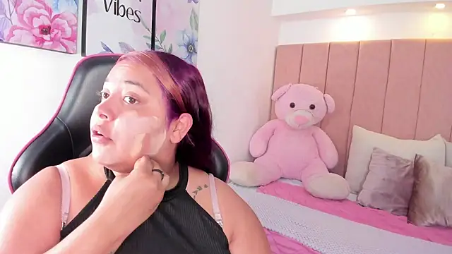 tatikanyx online show from February 17, 2026, 4:48 pm