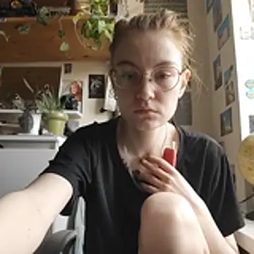 Snapshot of Shy_Bamby chatting on May 13, 2026, 11:28 am Shy Bamby online show from May 13, 2026, 11:28 am