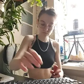 Shy Bamby online show from February 19, 2026, 12:24 pm