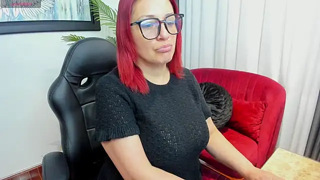 Snapshot of VictoriaPaker chatting on July 15, 2026, 11:28 am VictoriaPaker online show from July 15, 2026, 11:28 am