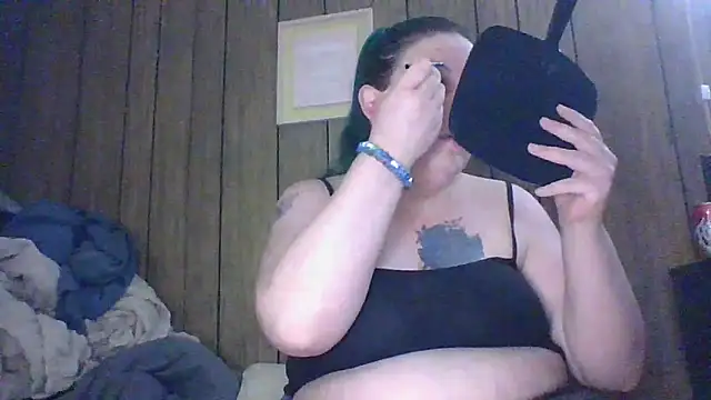 Snapshot of troublemadedouble chatting on February 5, 2026, 2:51 am troublemadedouble online show from February 5, 2026, 2:51 am