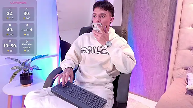 LeoHard   online show from April 13, 2026, 1:42 am