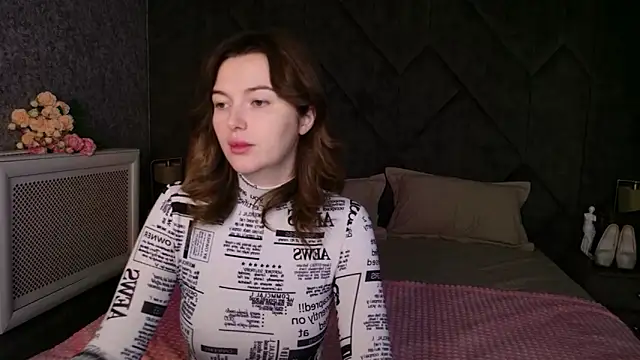 Karina Thorn online show from February 20, 2026, 8:44 pm