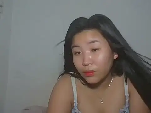 Zyeiii online show from March 23, 2026, 7:30 am