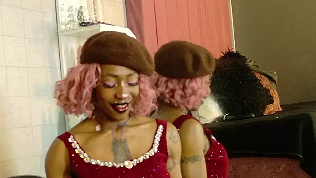 DaniaMarcell online show from April 1, 2026, 5:20 am