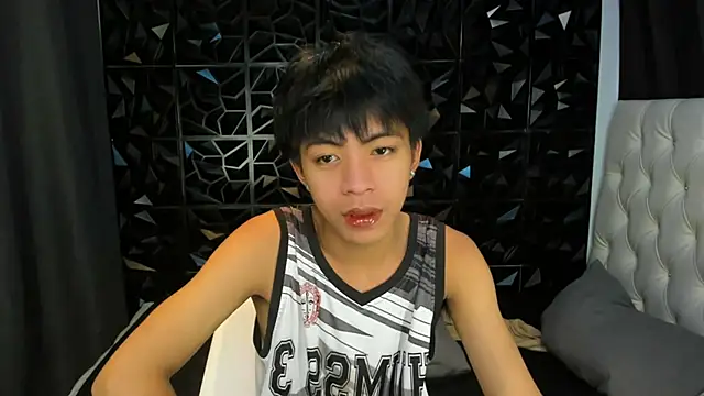 davincihugecock online show from March 25, 2026, 5:23 pm