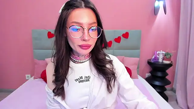 IvyDainty online show from February 16, 2026, 1:48 am