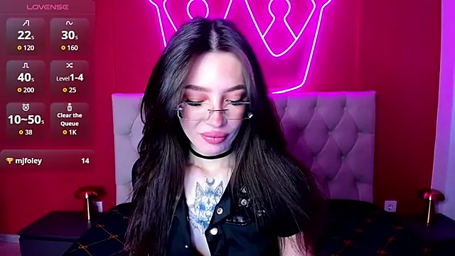 Snapshot of IvyDainty chatting on June 17, 2026, 1:27 am IvyDainty online show from June 17, 2026, 1:27 am