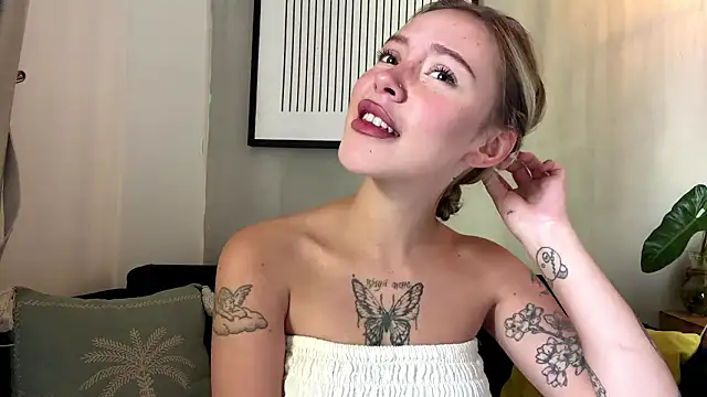 MartinaDeoliveira online show from February 1, 2026, 5:06 am