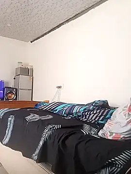 Snapshot of Winterslender chatting on February 13, 2026, 8:25 am Winterslender online show from February 13, 2026, 8:25 am