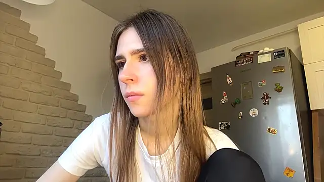 ElsieKuhlmann online show from March 19, 2026, 5:07 am