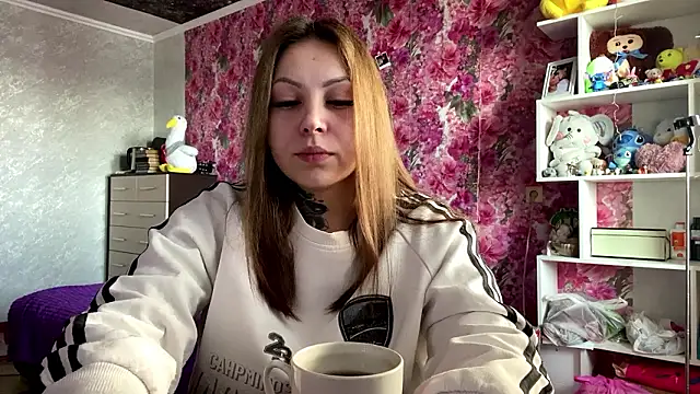 TraciBallena online show from March 4, 2026, 7:05 am