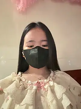 Gwen879 online show from February 11, 2026, 11:37 pm