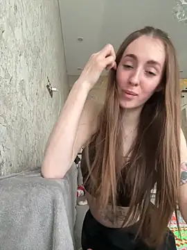 emmii miu online show from April 14, 2026, 2:00 pm