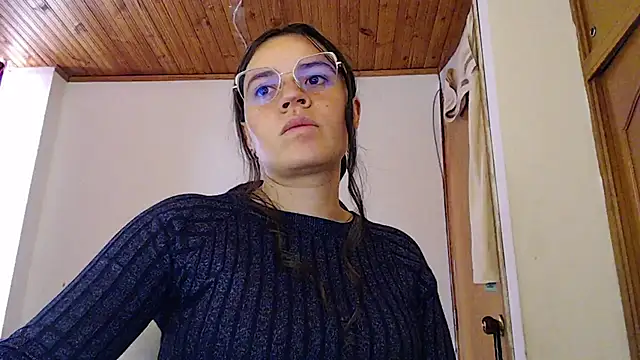 Shanel Lozano online show from July 30, 2026, 8:41 pm