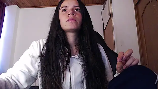 Shanel Lozano online show from April 22, 2026, 10:16 pm