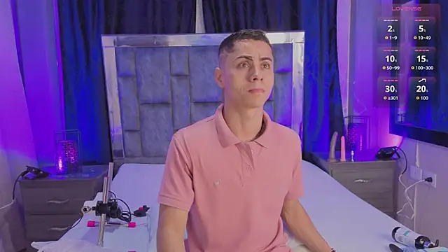 LeoMonnroe online show from February 28, 2026, 11:43 am