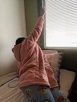 Veronica Wins  online show from March 28, 2026, 6:53 pm