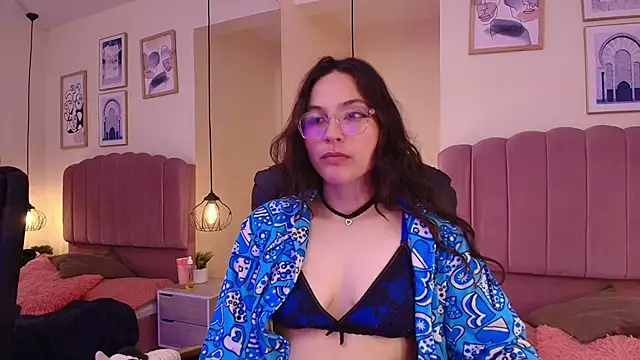 Hanabie  online show from February 5, 2026, 3:13 am